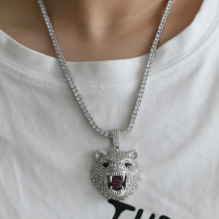 포효하는 곰 힙합 펜던트